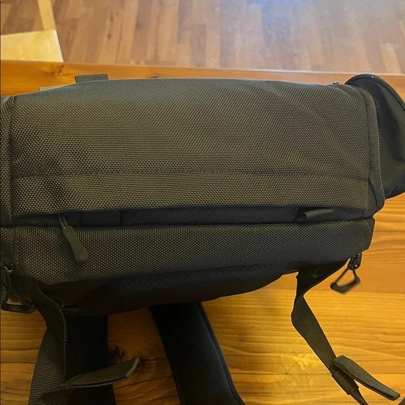 WANDRD PRVKE 21 V2 in Wasatch Green, EUC! - Picture 10 of 11